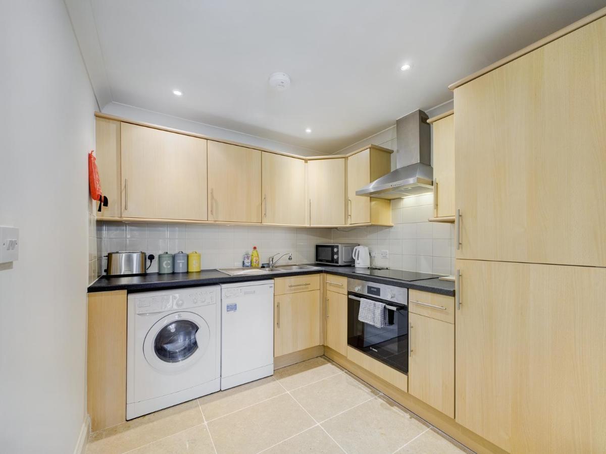 Duplex Redhill Town Centre Apt By Livingo Stays Exterior foto